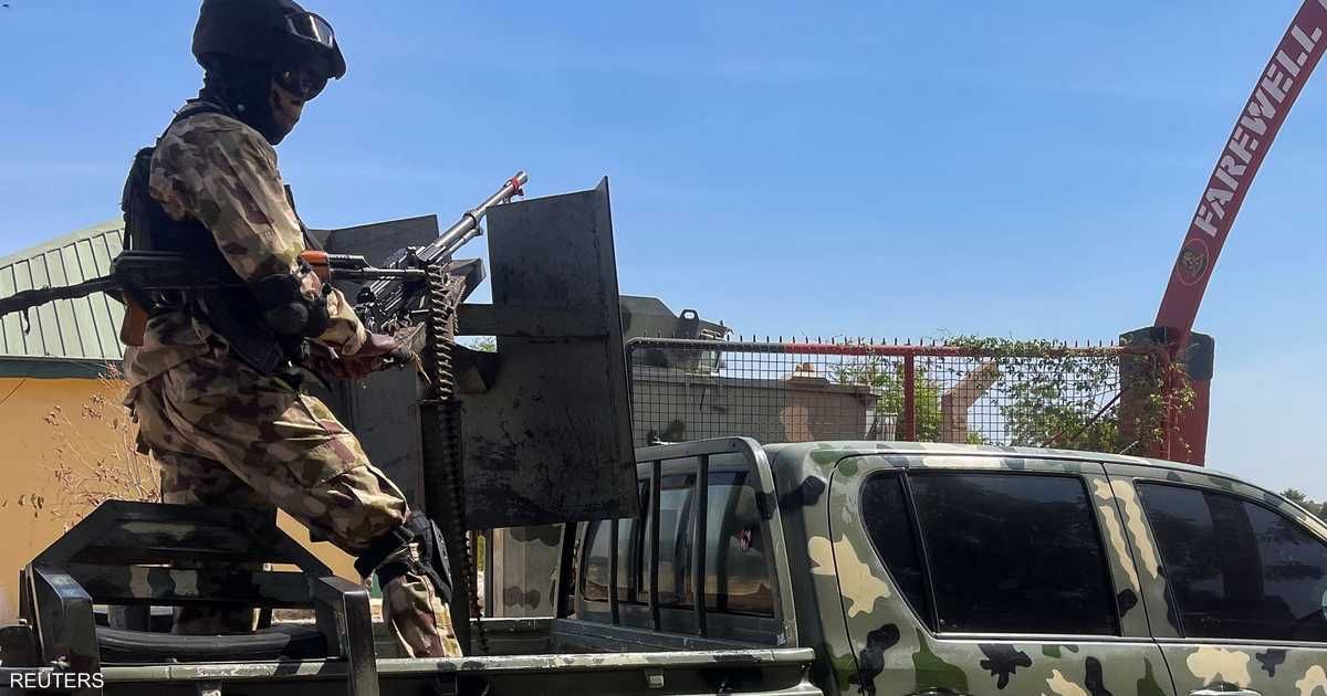 العالم اليوم - استقالة وزير الدفاع النيجيري بعد موجة من عمليات الخطف