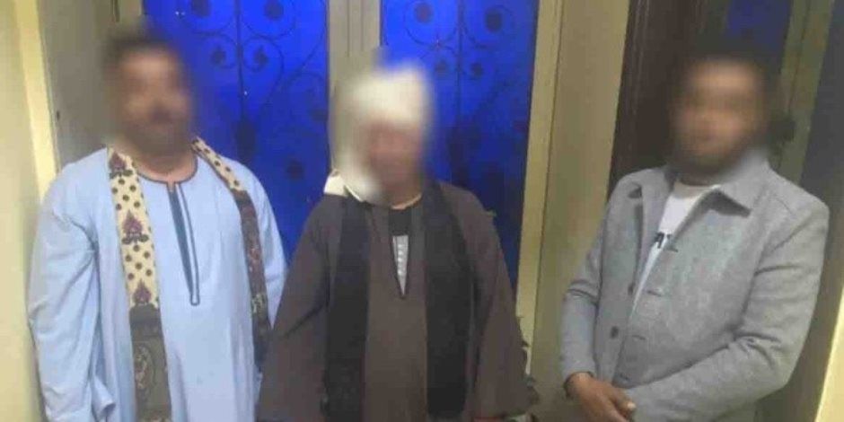 بعد بلاغ من وكيل مرشح.. أمن سوهاج يضبط 3 يوجهون الناخبين للتصويت لصالح مرشحان بمقر انتخابى