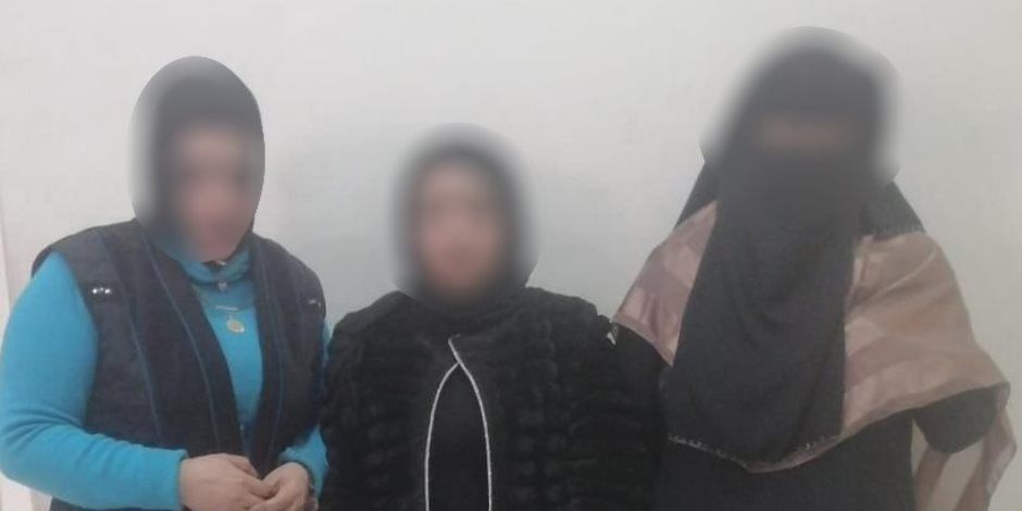 ضبط 3 سيدات فى طهطا يوزعون الأموال على الناخبين للتصويت لصالح مرشحان