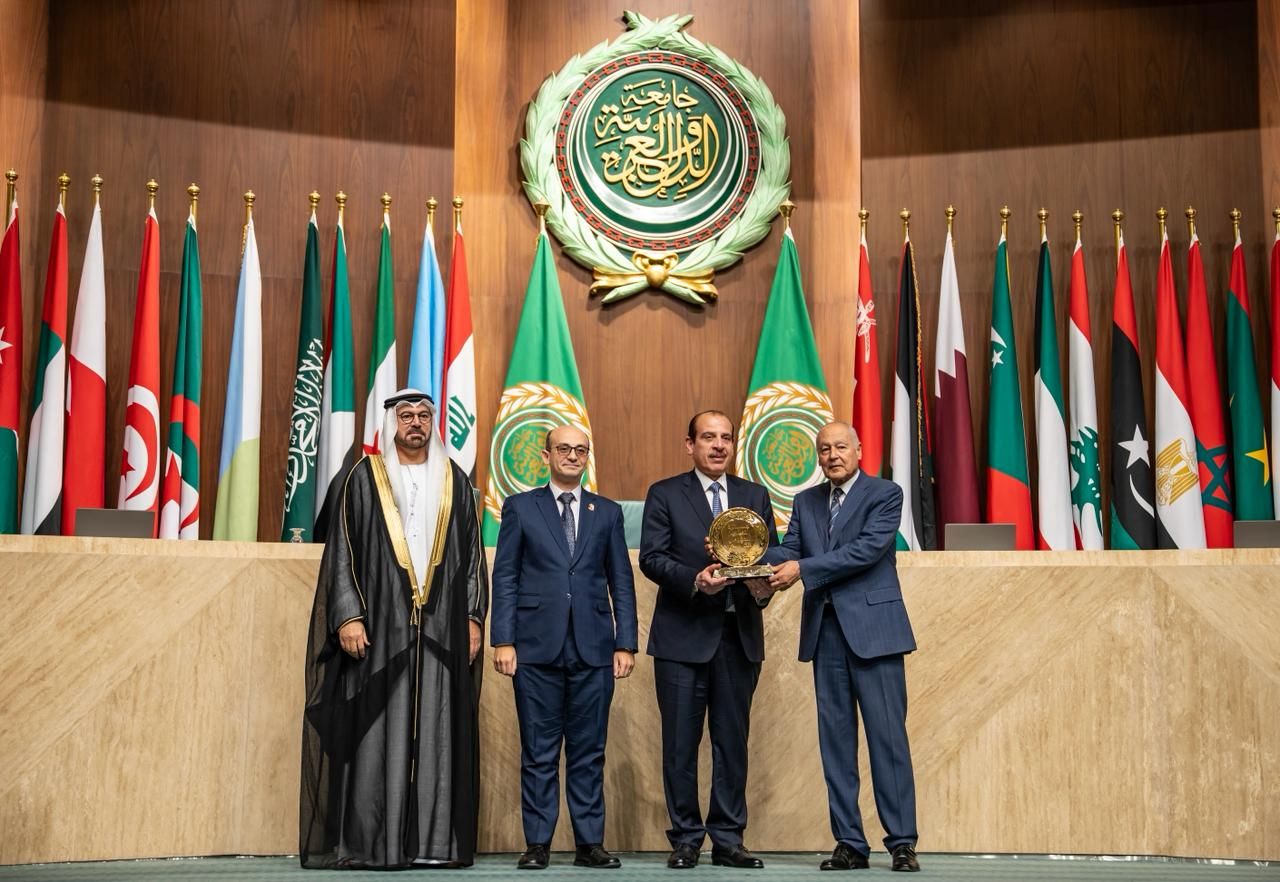 فوز قطاع الطب الوقائى والصحة العامة بالمركز الأول بجائزة التميز الحكومي العربى