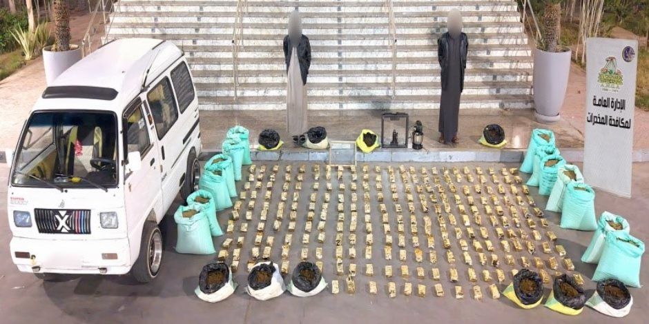 قيمتها 150 مليون.. ضبط عنصرين شديدى الخطورة فى الإسماعيلية بحوزتهما طن ونصف حشيش