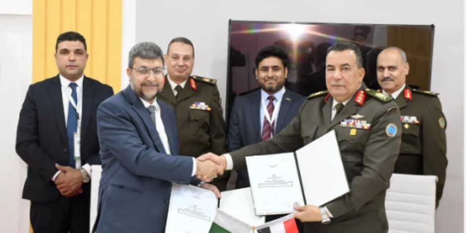 لقاءات ثنائية مكثفة لقادة الأفرع الرئيسية وكبار قادة القوات المسلحة