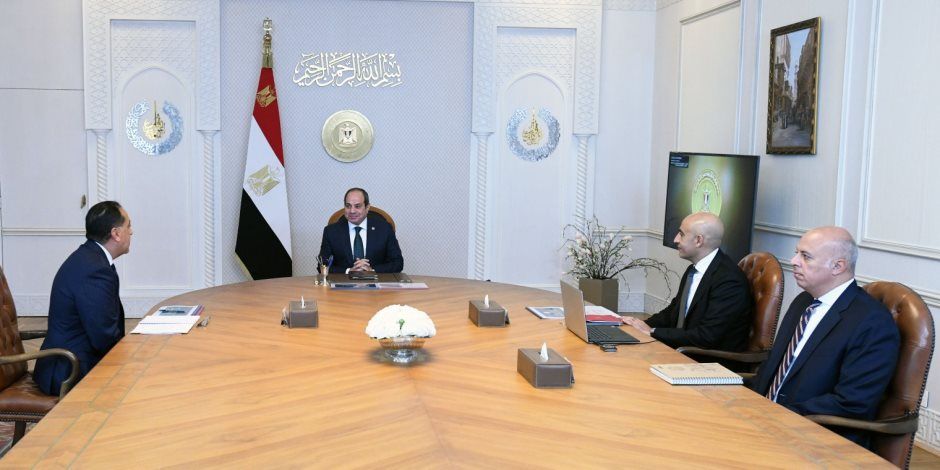 الرئيس السيسي يستعرض الموقف التنفيذي لتدريس مادة البرمجة والذكاء الاصطناعي للصف الأول الثانوي