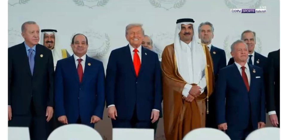 السلام اسم… ومصر عنوان”.. ظهور السيسي يلفت الأنظار خلال تكريم ترامب بجائزة “فيفا للسلام