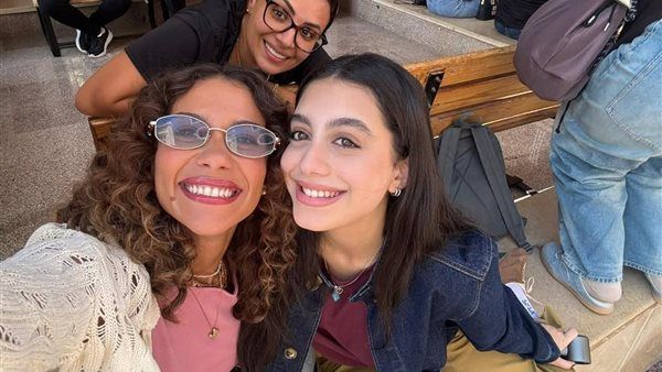 بالصور.. كواليس مسلسل "ميدتيرم" بطولة ياسمينا العبد