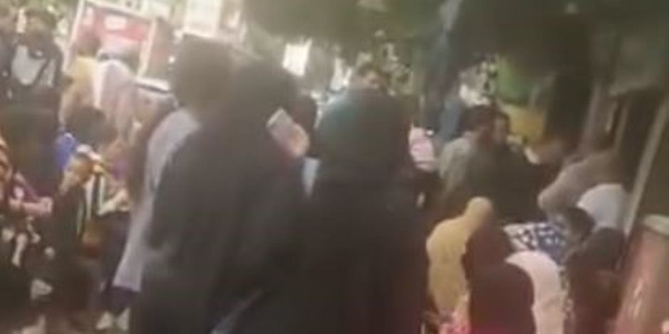 الداخلية تكشف تفاصيل توزيع رشاوى إنتخابية على الناخبين أمام جمعية خيرية فى المنيل