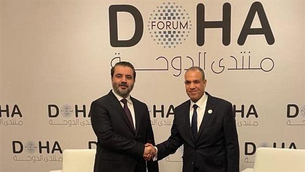 وزير الخارجية يلتقي نظيره السوري على هامش أعمال منتدى الدوحة