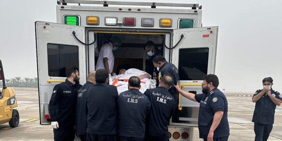 وزارة الخارجية تسهل نقل مواطن مصري من الكويت لديه ظروف طبية خاصة