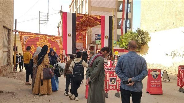 محافظ الجيزة: جاهزية المقار الانتخابية لانطلاق انتخابات مجلس النواب بسبع دوائر