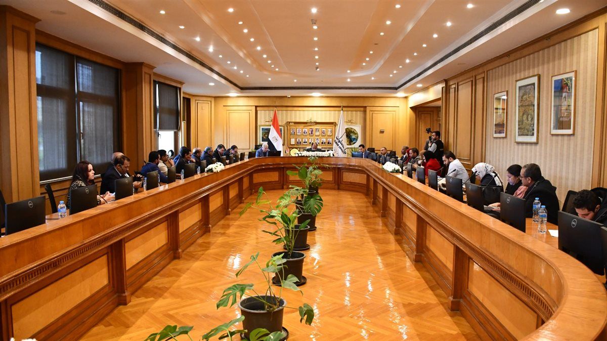 جامعة العاصمة تعلن هويتها في مؤتمر صحفي موسّع بحضور قيادات الجامعة وممثلي الصحف المصرية