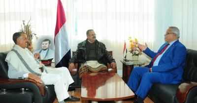 أخبار اليمن : بن حبتور ولبوزة يؤكدان أهمية تعزيز الجبهة الداخلية
