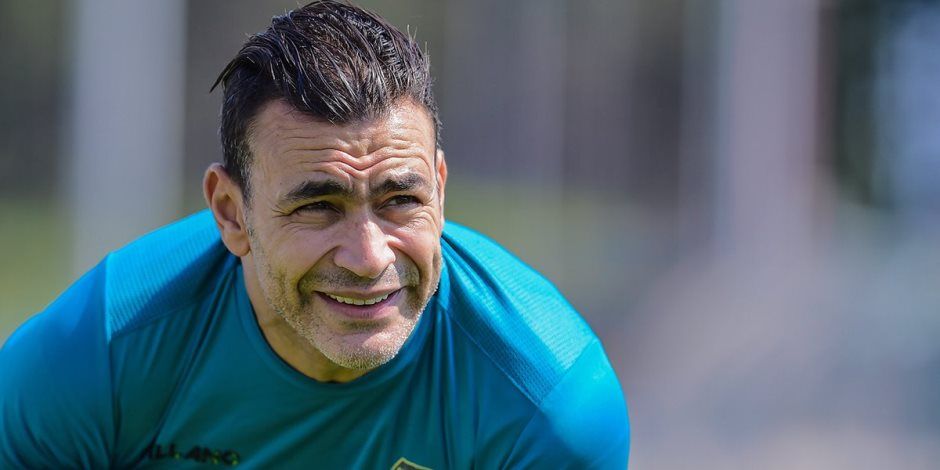 ماهو سر ضحكة عصام الحضري بعد خروج المنتخب من كأس العرب