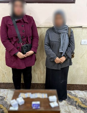 ضبط سيدتين تجمعان بطاقات ناخبين للتصويت لمرشح بالإسكندرية