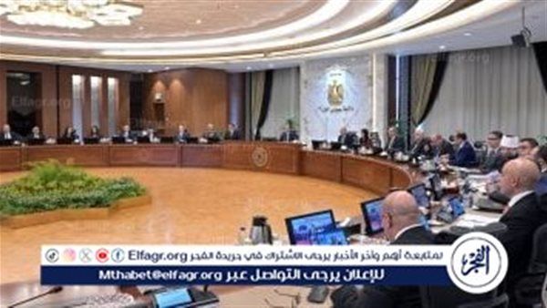 عاجل- رئيس الوزراء يبحث مع قيادات شركة شيفرون تعزيز الاستثمارات والتعاون الإقليمي في قطاع الغاز والبترول