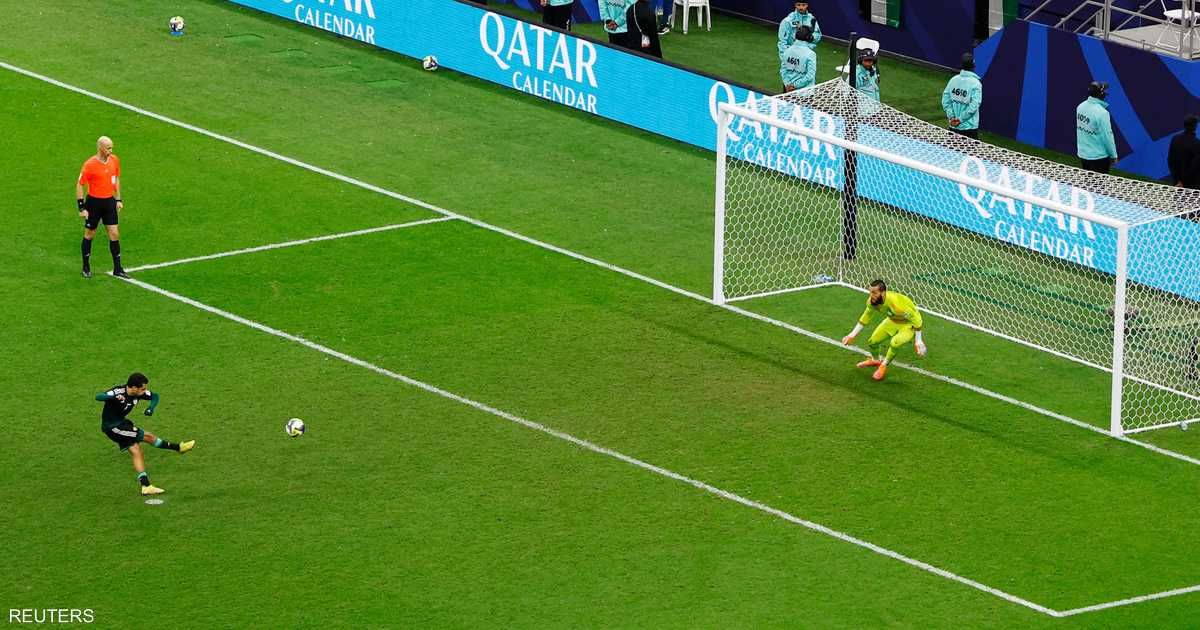 العالم اليوم - الإمارات تصعد إلى نصف نهائي كأس العرب على حساب الجزائر