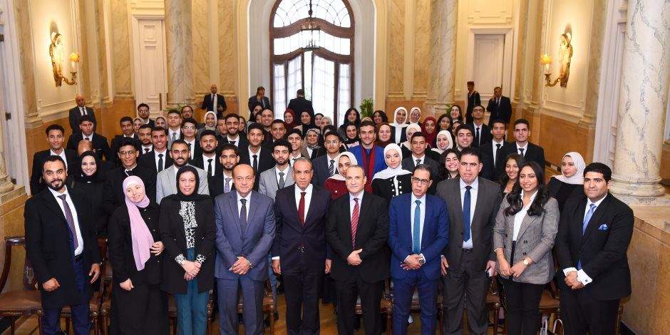 وزير الخارجية يستقبل طلبة كلية السياسة والاقتصاد بجامعة بني سويف