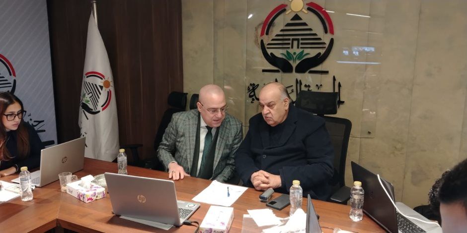 عاصم الجزار يتفقد الغرفة المركزية لـ" الجبهة الوطنية" لمتابعة جولة الإعادة لانتخابات مجلس النواب 2025