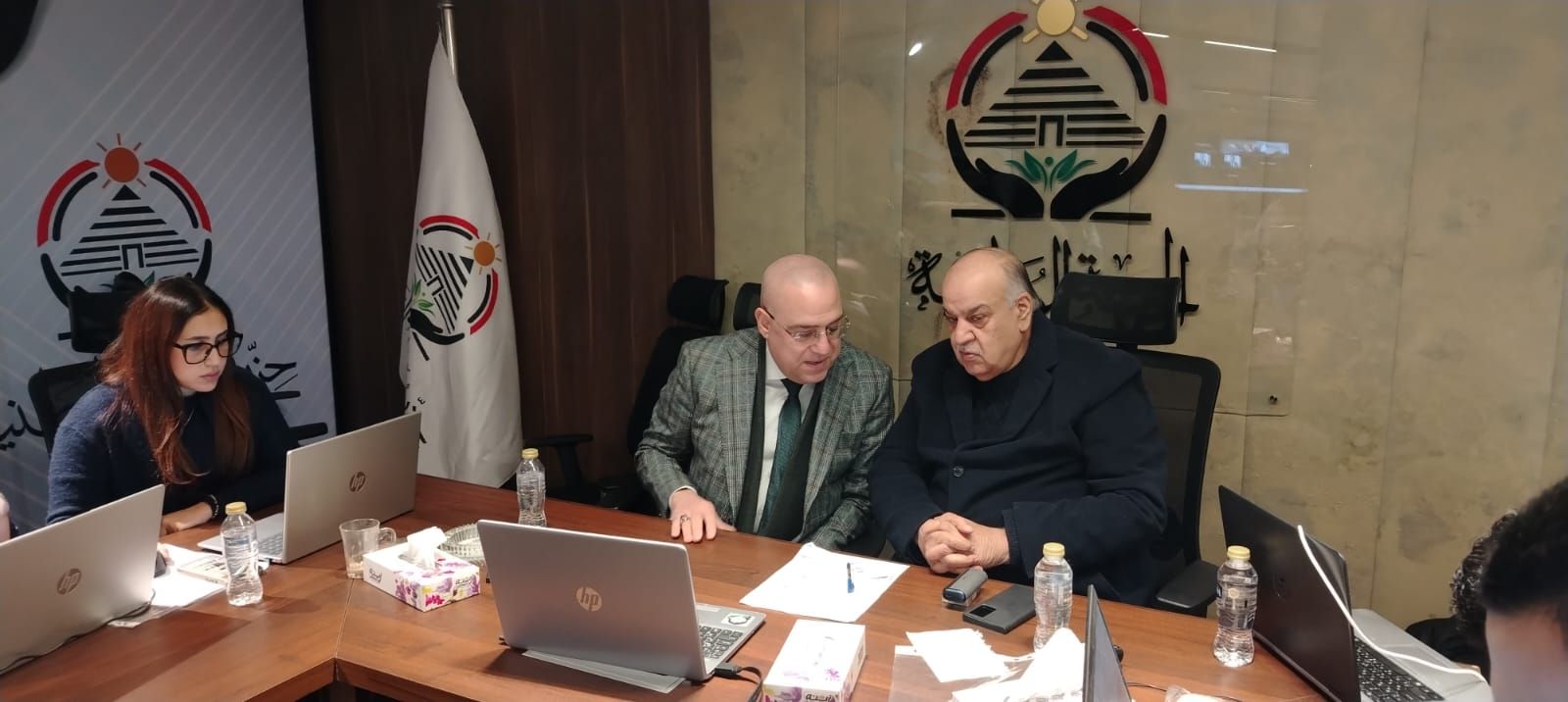 عاصم الجزار يتفقد الغرفة المركزية لـ" الجبهة الوطنية" لمتابعة جولة الإعادة لانتخابات مجلس النواب 2025