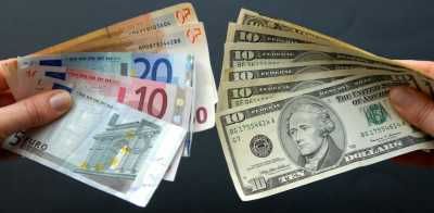 انخفاض الدولار وارتفاع اليورو