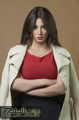 دلع نادر تخرج عن صمتها