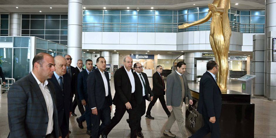رئيس الوزراء: تعليمات مشددة من الرئيس السيسي باتباع منظومة تشغيل متطورة للملاحة الجوية