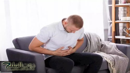 هل أصوات «كركبة المعدة» تدل على الإصابة بمرض مُعين؟ أستاذ جهاز هضمي يجيب