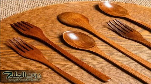 استبدالها والتخلص منها فورًا.. تحذير من مخاطر بعض أدوات الطبخ