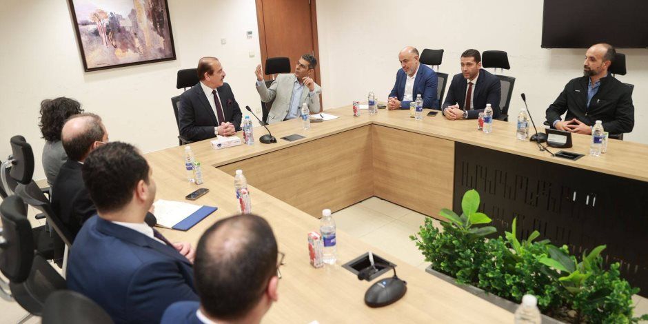 نائب وزير الصحة والسكان يعقد اجتماعاً مع وفد رفيع المستوى من دولة ليبيا