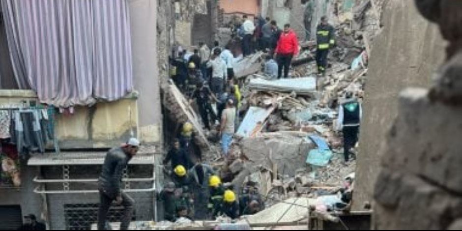 محافظة الجيزة : فصل الكهرباء والغاز وإخلاء العقارات المجاورة للمنزل المنهار فى إمبابة