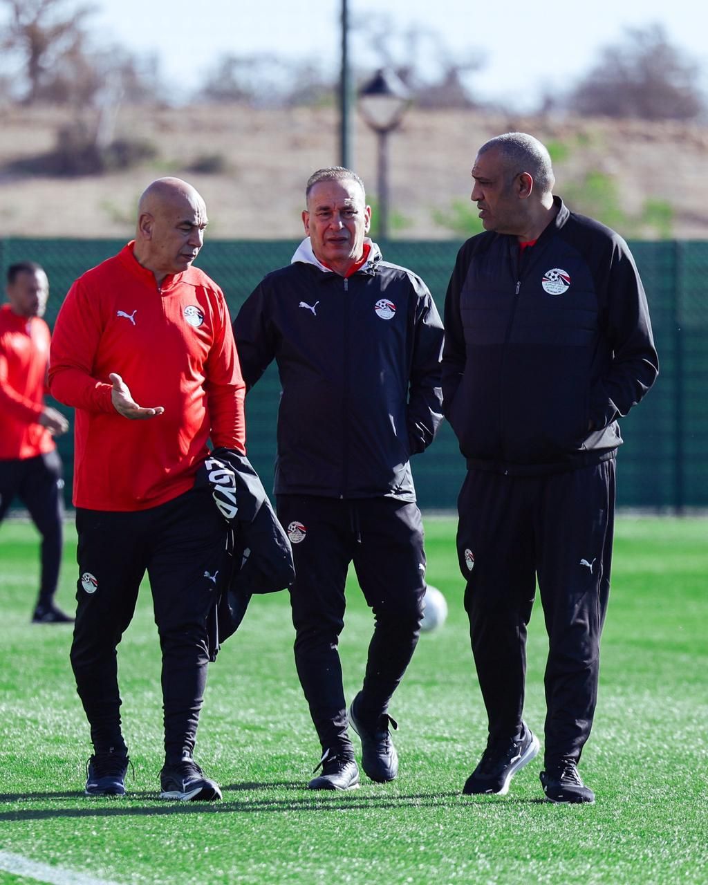 منتخب الفراعنة يبدأ تدريباته لمواجهة جنوب أفريقيا.. صور