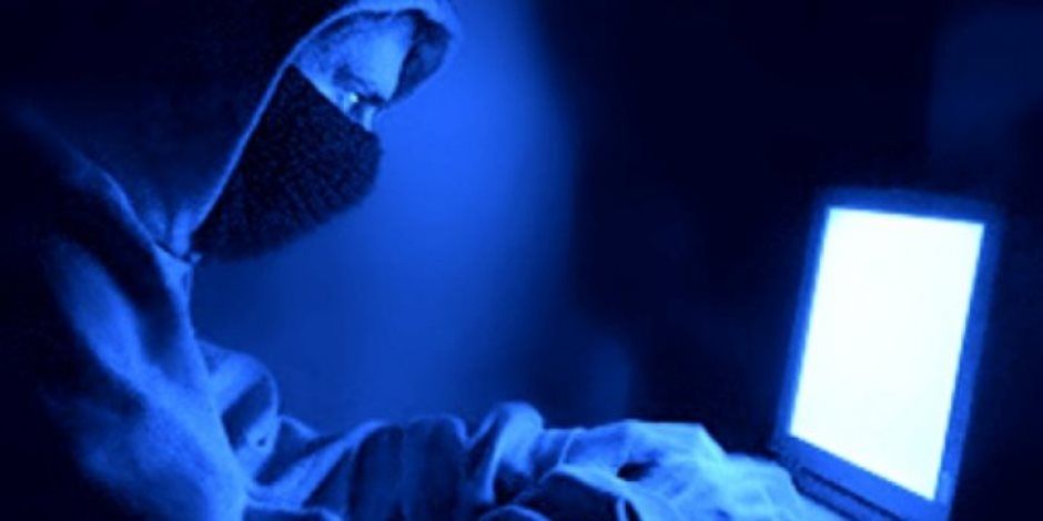 300 ألف جنيه غرامة وحبس 5 سنوات لمن يتعدى على خصوصية الأخرين