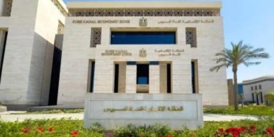 اقتصادية قناة السويس تنفى رسو سفينة تحمل معدات عسكرية بميناء بورسعيد