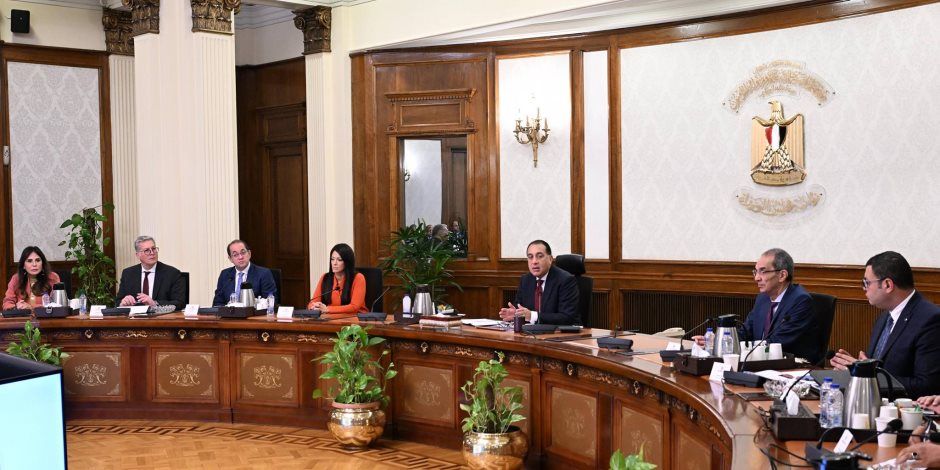 مدبولى: توجيهات من الرئيس السيسى بسرعة إنهاء المرحلة الأولى من حياة كريمة