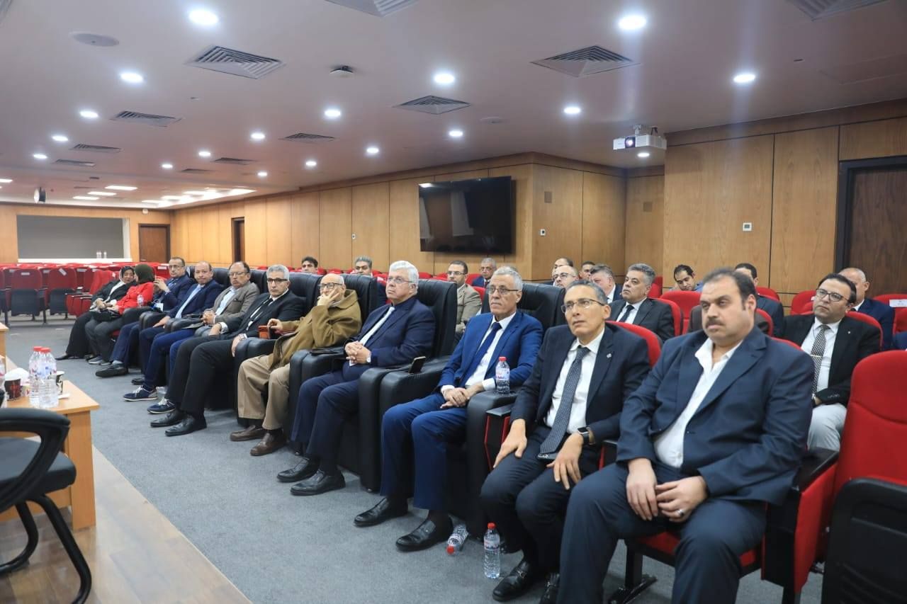 وزير التعليم العالي يترأس اجتماع المجلس الأعلى للمستشفيات الجامعية بمستشفى جامعة بورسعيد