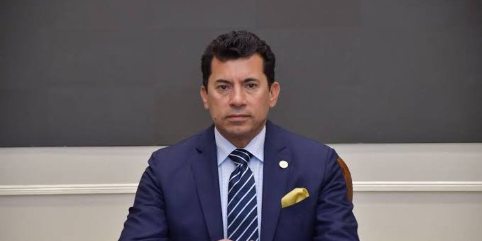 وزير الشباب والرياضة يعلن مشروع النظام المالي والإداري وتطبيق "احجز "