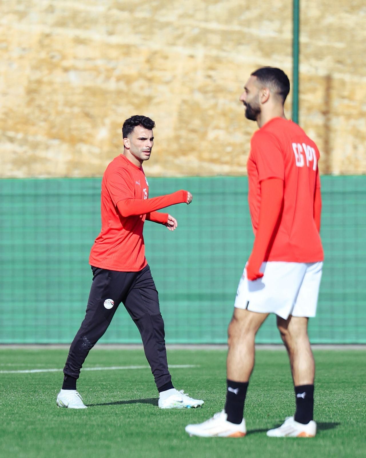 منتخب الفراعنة يختتم تدريباته استعدادا لمواجهة أنجولا غدا.. صور