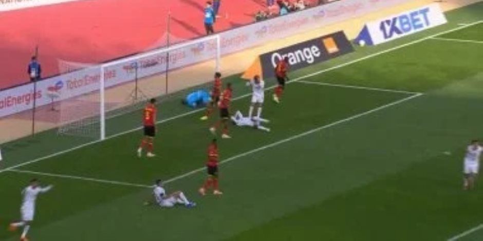 مابولولو يهدد مرمى منتخب الفراعنة بتسديدة.. وشوبير يتصدى