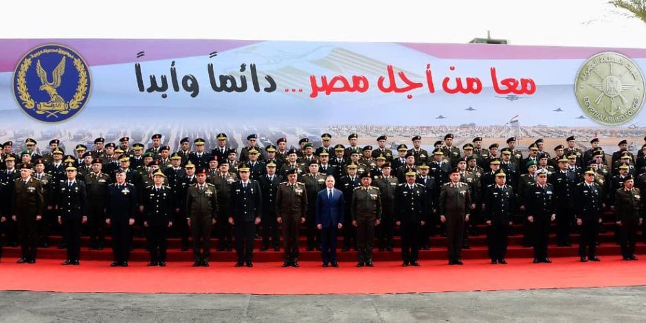 وزارتا الدفاع والداخلية تبحثان تعزيز التعاون الأمنى تزامنا مع العام الجديد