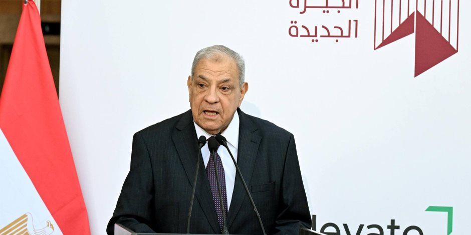 المهندس إبراهيم محلب رئيس مجلس أمناء المستشفى الجامعي بجامعة "الجيزة الجديدة"