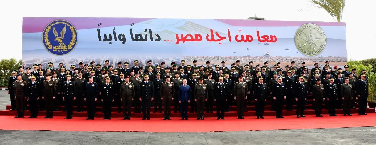 وزارتا الدفاع والداخلية تبحثان تعزيز التعاون الأمنى تزامنا مع العام الجديد