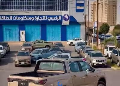 صنعاء .. تدشين بيع سيارات كهربائية