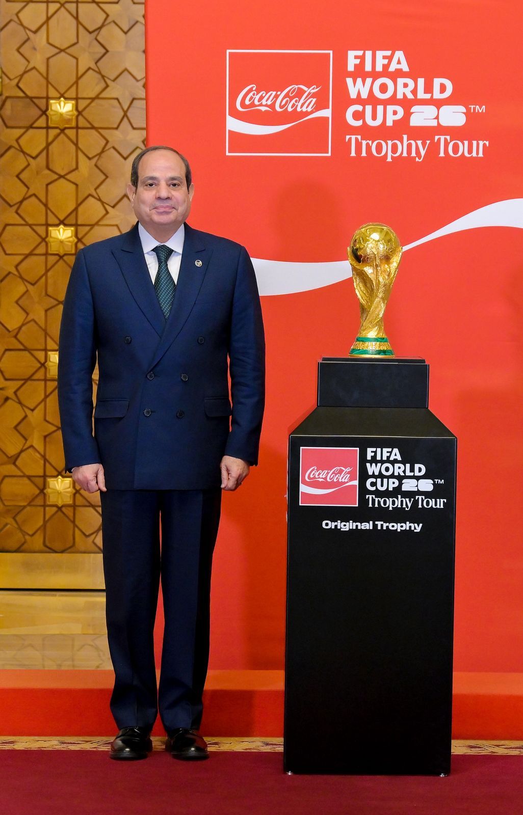 الرئيس السيسى يستقبل وفد فيفا فى إطار الجولة الترويجية لكأس العالم.. صور