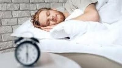 للتخلص من انشغال الذهن قبل النوم.. إليكم 9 نصائح