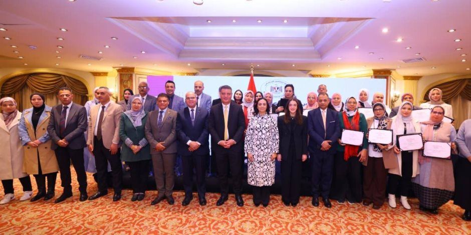 وزيرة التضامن تشهد اللقاء التنسيقي لفرق عمل وحدات إدارة الحالة والأسر البديلة الكافلة