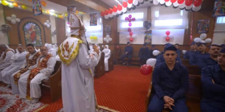 نزلاء بمراكز الإصلاح يحتفلون بعيد الميلاد