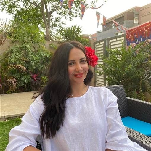 فنانة تعلن انفصالها عن حارس المرمى محمد عبد المنصف بعد زواج 7 سنوات أعلنت الممثلة إيمان الزيدي انفصالها عن كابتن محمد عبد المنصف حارس مرمي نادي الزمالك ومنتخب مصر السابق.ونشرت إقرأ المزيد