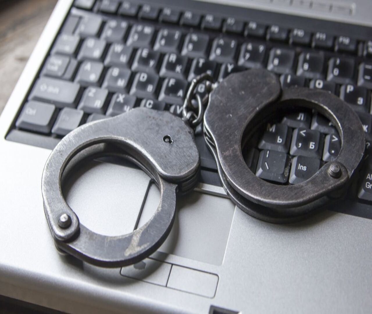 هل تعلم أن رسالة واحدة قد تكلفك 100...