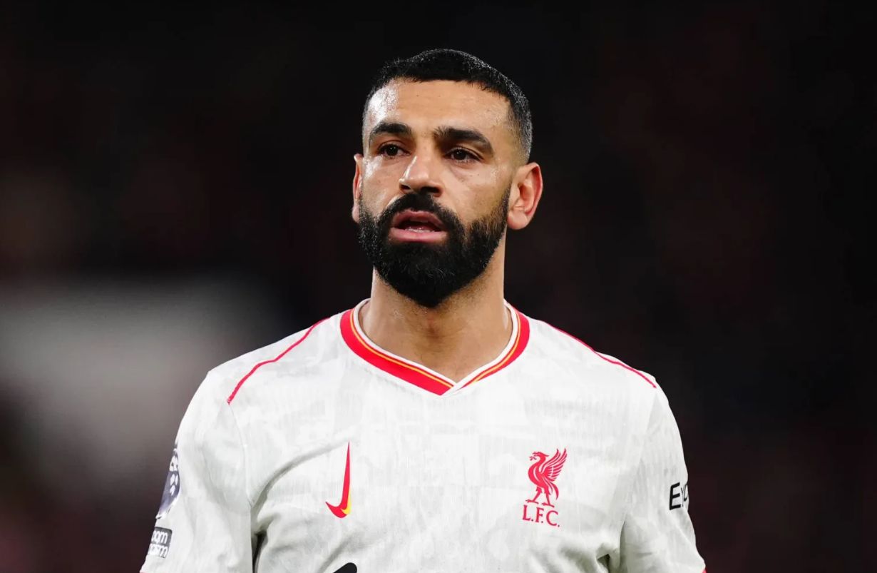 كم ينقص محمد صلاح ليصل إلى صدارة هدافي...