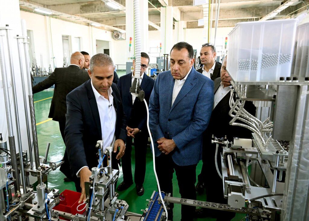 مصنع لإنتاج “رولمان البلي” وكراسي التحميل في السخنة باستثمارات 3 ملايين دولار