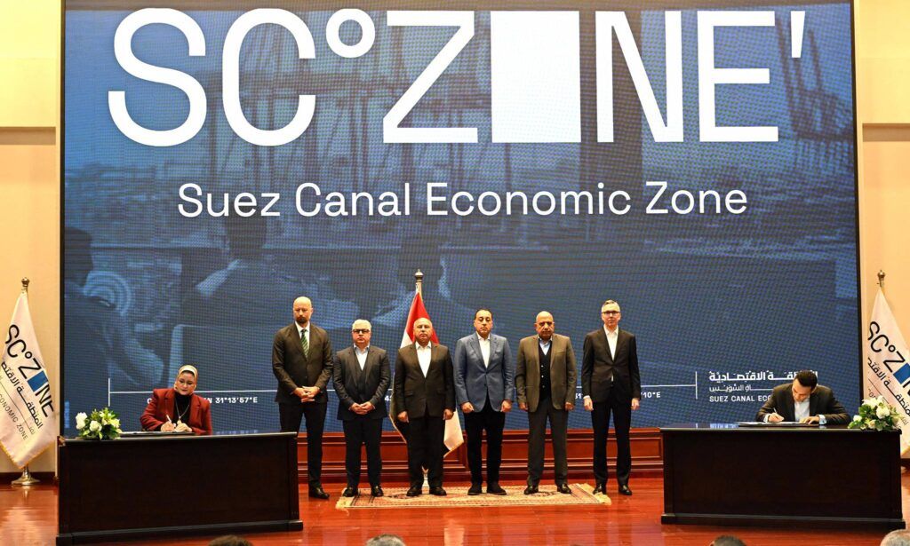 رئيس الوزراء يشهد توقيع اتفاقيات في مجال الطاقة الجديدة باستثمارات 1.8 مليار دولار